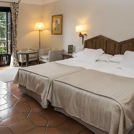 Otel De 4*